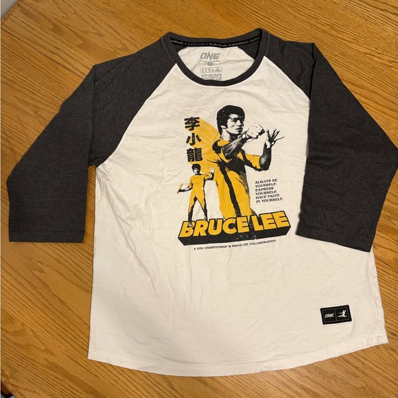 Bruce Lee Graphic Raglan Tee - White and Black Limited Edition XL 3/4 Sleeve - Picture 1 of 9